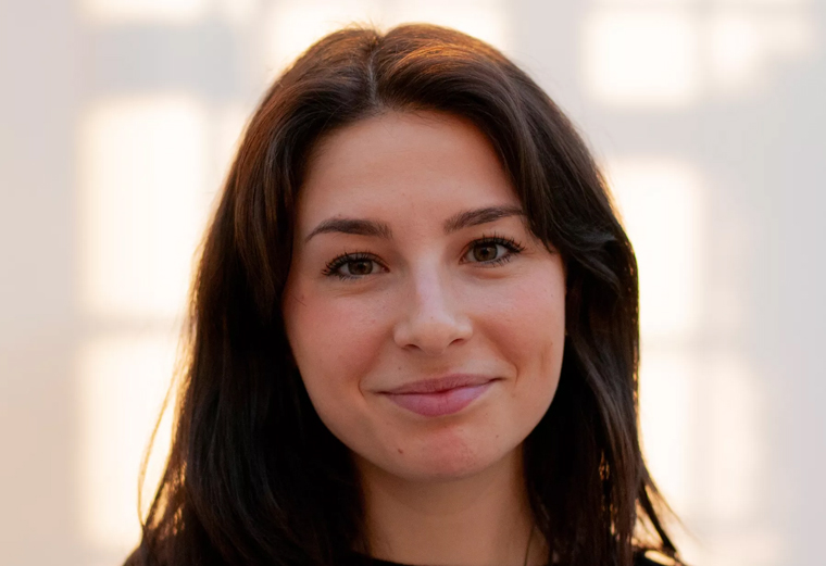 Alice Sandelson is commercial strategy director for audio at Tortoise Media.