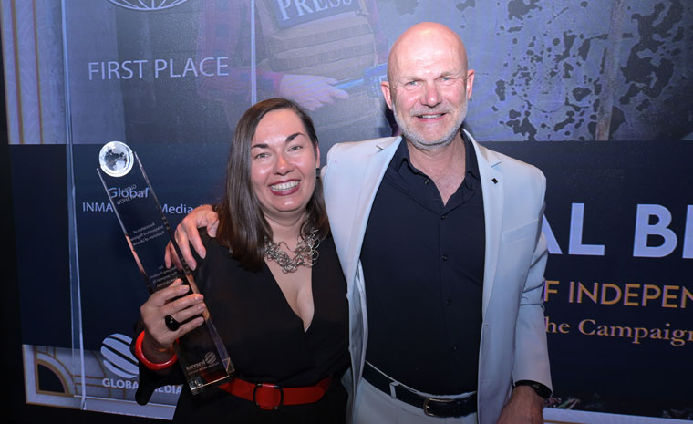 Oksana Brovko (left), CEO of the Association of Independent Regional Press Publishers of Ukraine, with INMA President Gert Ysebaert at the INMA Global Media Awards dinner in New York in May.