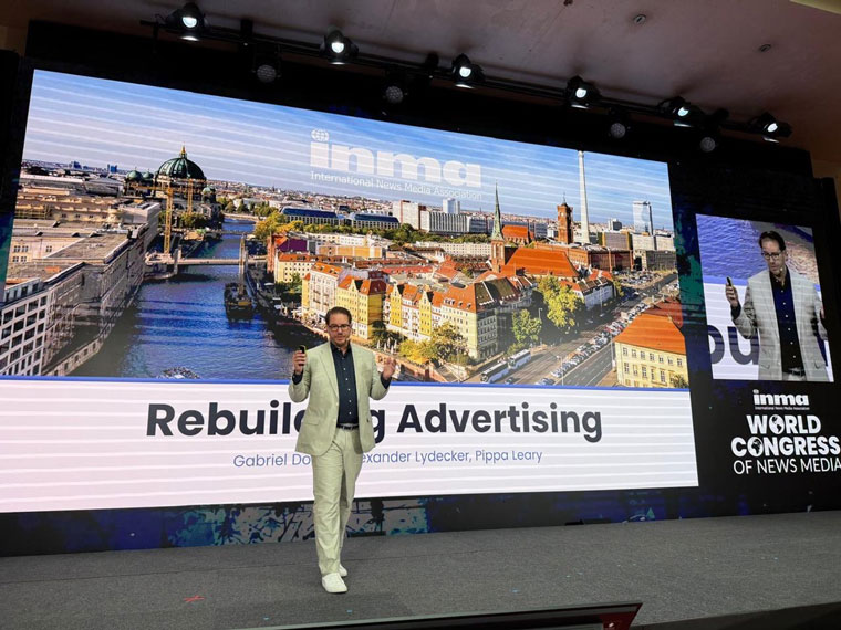 INMA Advertising Initiative Lead Gabriel Dorosz speaking in Berlin. Source: Marcelo Benez.