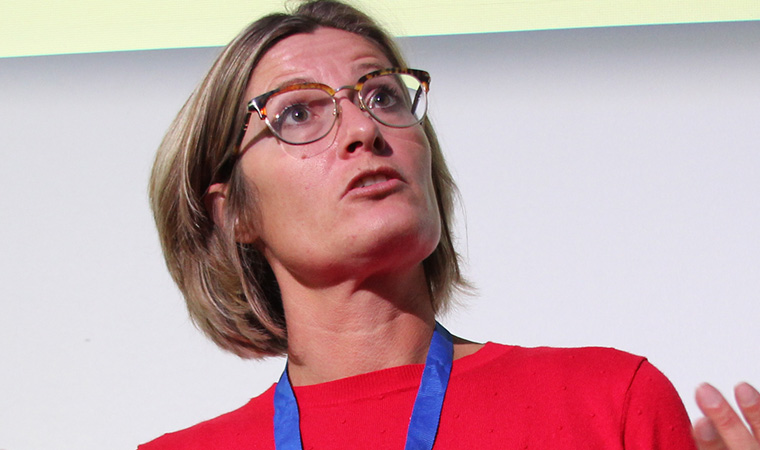 Martha Riemsma, editor-in-chief at De Twentsche Courant Tubantia, shares the company's one desk newsroom organisation.
