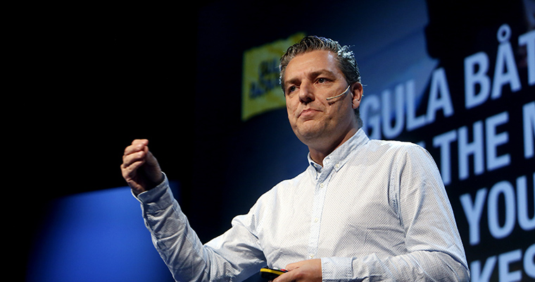 Fabrice Dekerf, former executive at De Persgroep, WPG Uitgevers, and co-founder at of Wombat Consulting, discusses what news media companies can learn from non-media brands.