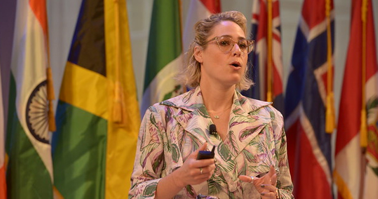 Lexi Jarman explains how the Financial Times focuses on customer outcomes.