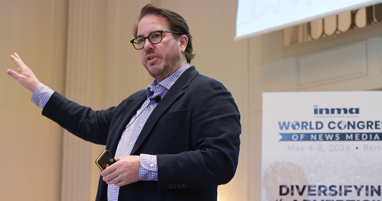 INMA Advertising Initiative Lead Gabriel Dorosz speaks during his Berlin seminar.
