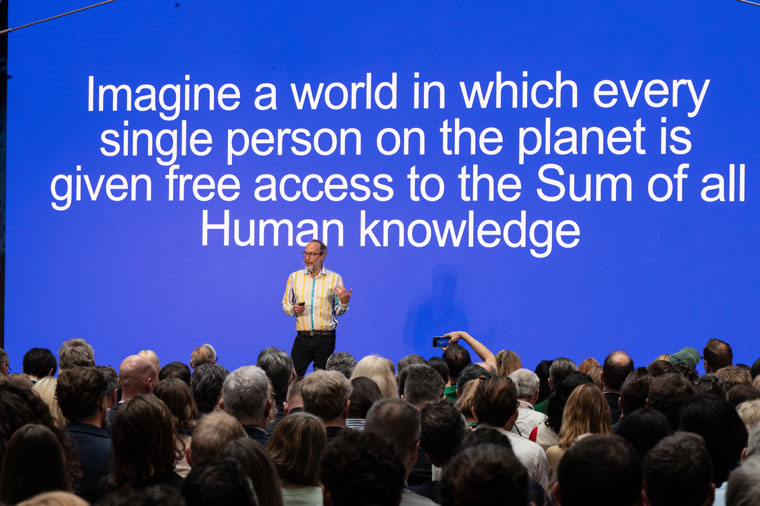 Wikipedia Founder Jimmy Wales talks trust, AI, and neutrality with World Congress attendees.