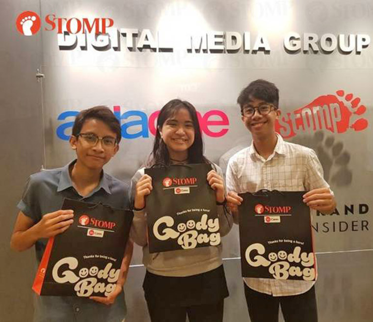 Students who helped an elderly man with a head injury after fainting were recognised with Stomp Goody Bags.