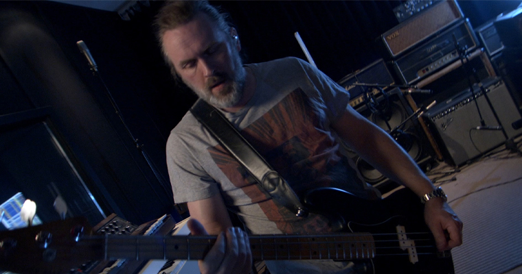 Ekstra Bladet livestreamed a 30-minute concert by popular Danish rock band Dizzy Mizz Lizzy.