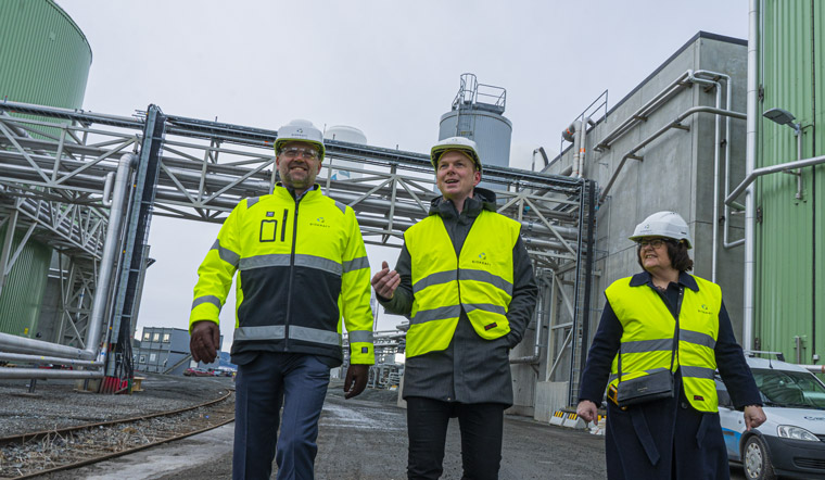 Biokraft founders Håvard and Marianne along with Erling, their trusted financial advisor from SpareBank 1 SMN.