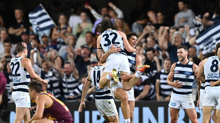 Fans go wild for Australian football, so when the Geelong Football Club Cats made it to the grand final championship, Geelong Advertiser went all in.