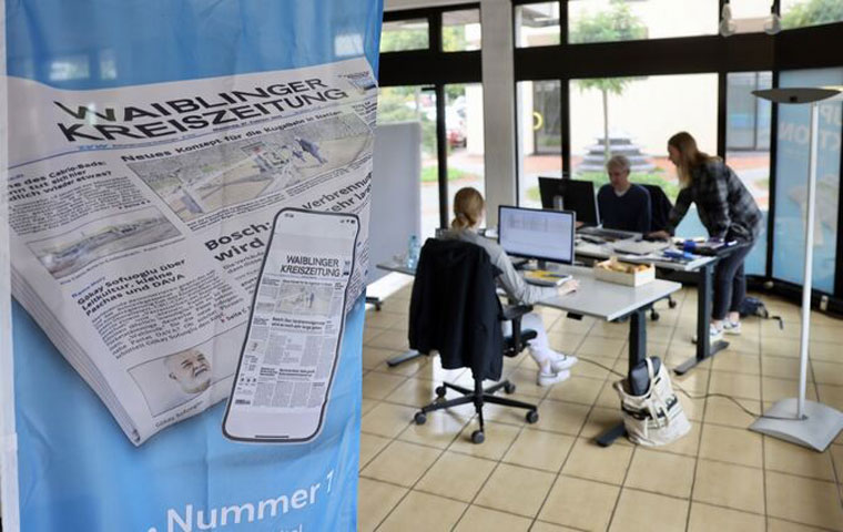 Three colleagues are present every day for the entire duration of the pop-up newsrooms.