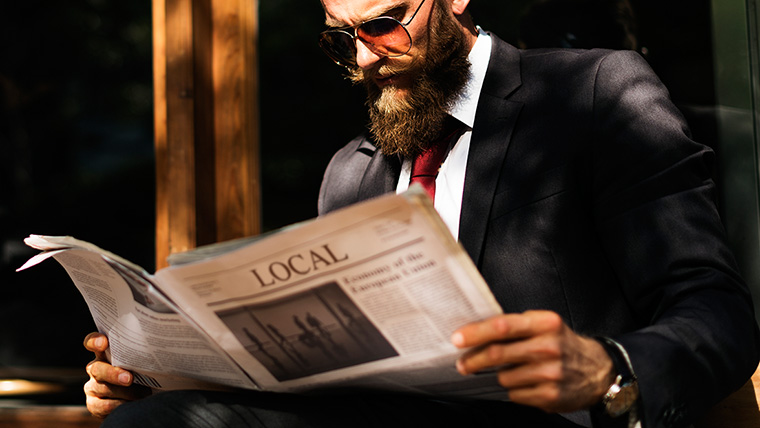Globalisation and the Internet have made many newspapers very similar to each other.
