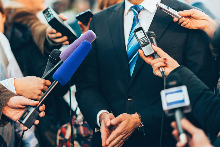 The culture of a news media company should include the integration of the newsroom in its business strategies.
