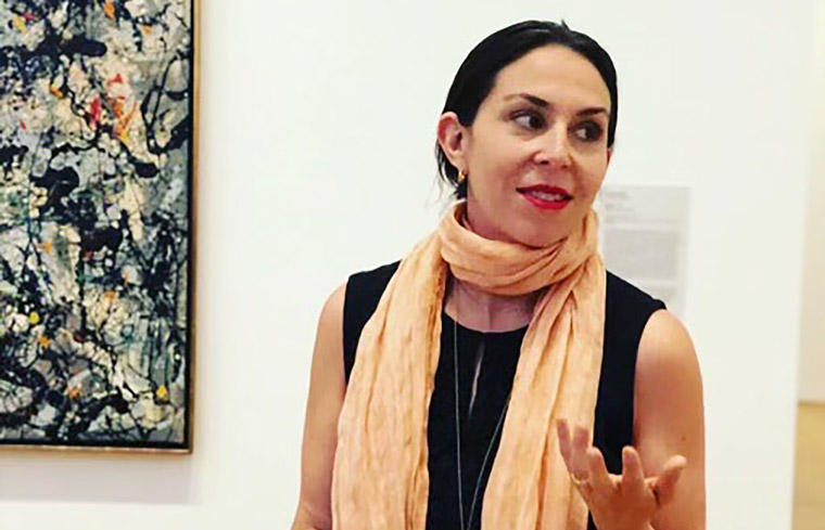 Laura Hertzfeld is a storytelling innovation consultant based in Los Angeles, California.