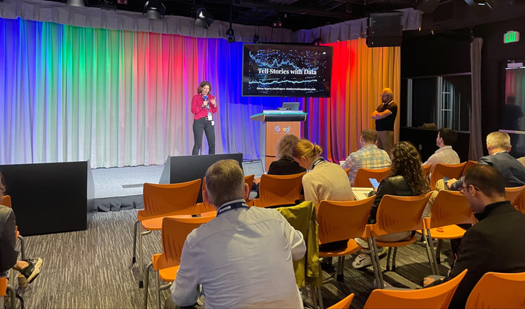 INMA Initiative Lead Jodie Hopperton leading a 2023 INMA study tour in Silicon Valley.