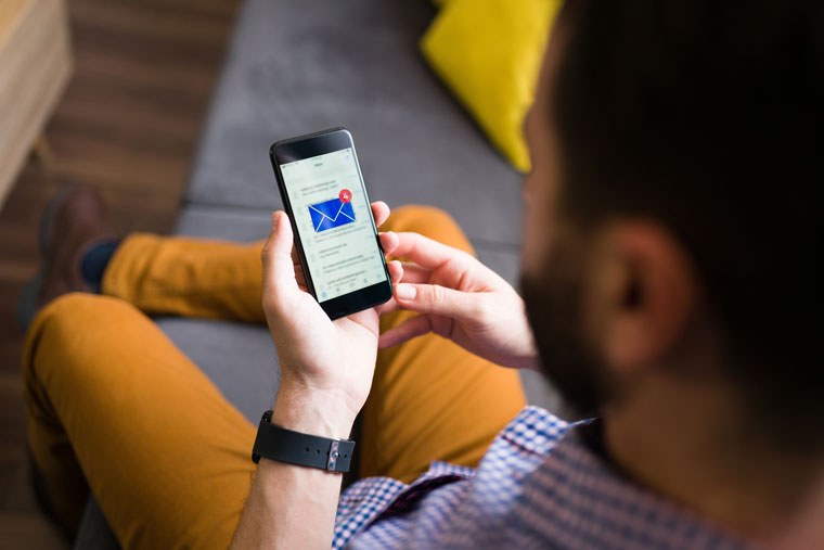 Artificial Intelligence can be used to tailor personalised push notifications that increase click-through rates and decrease churn rate for notifications.