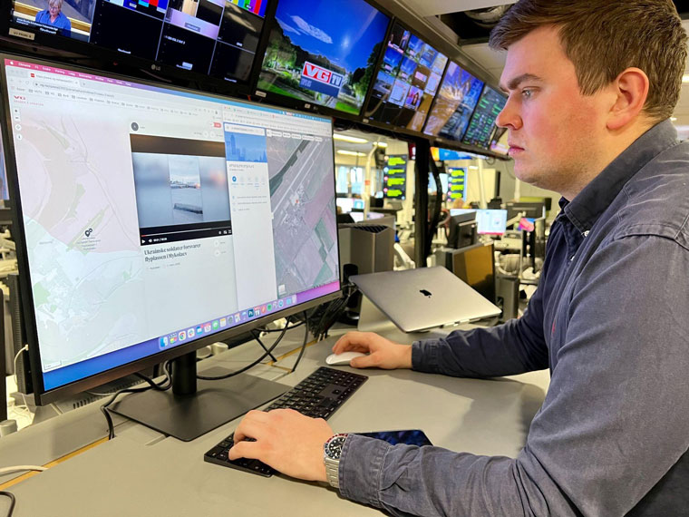 Video journalist Stig Øystein Schmidt verifies the authenticity of videos at VG.