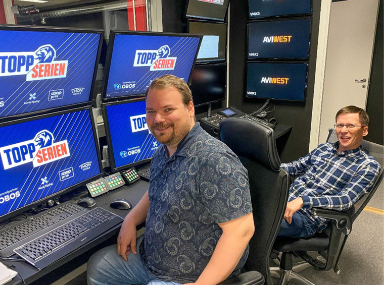 The graphics control room in Lakselv with Marius Aronsen and Roy-Arthur Myrheim. One person handles two matches at a time. Photo: Stian Eliassen