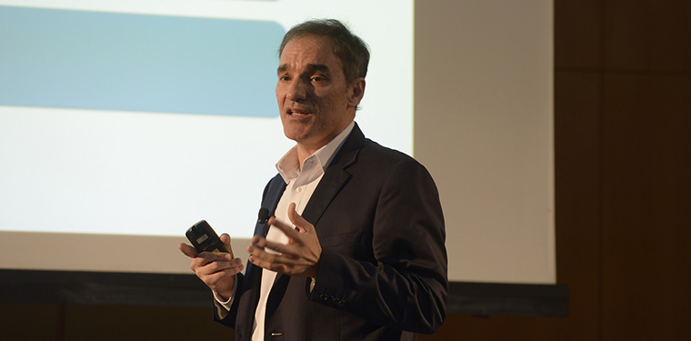 Luis Garcia, corporate strategy manager at Grupo Clarín, describes the radical transformation of the company in the past two decades.