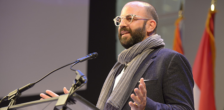 Patrick Walker, director of media partnerships for Europe, the Middle East, and Asia, discusses the changes Facebook has made in the past year with delegates at the INMA World Congress.