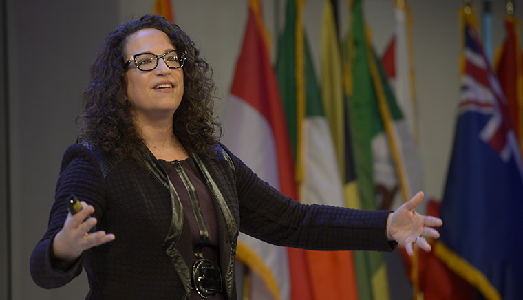 Amy Webb discusses the future of artificial intelligence and how news media is not prepared.