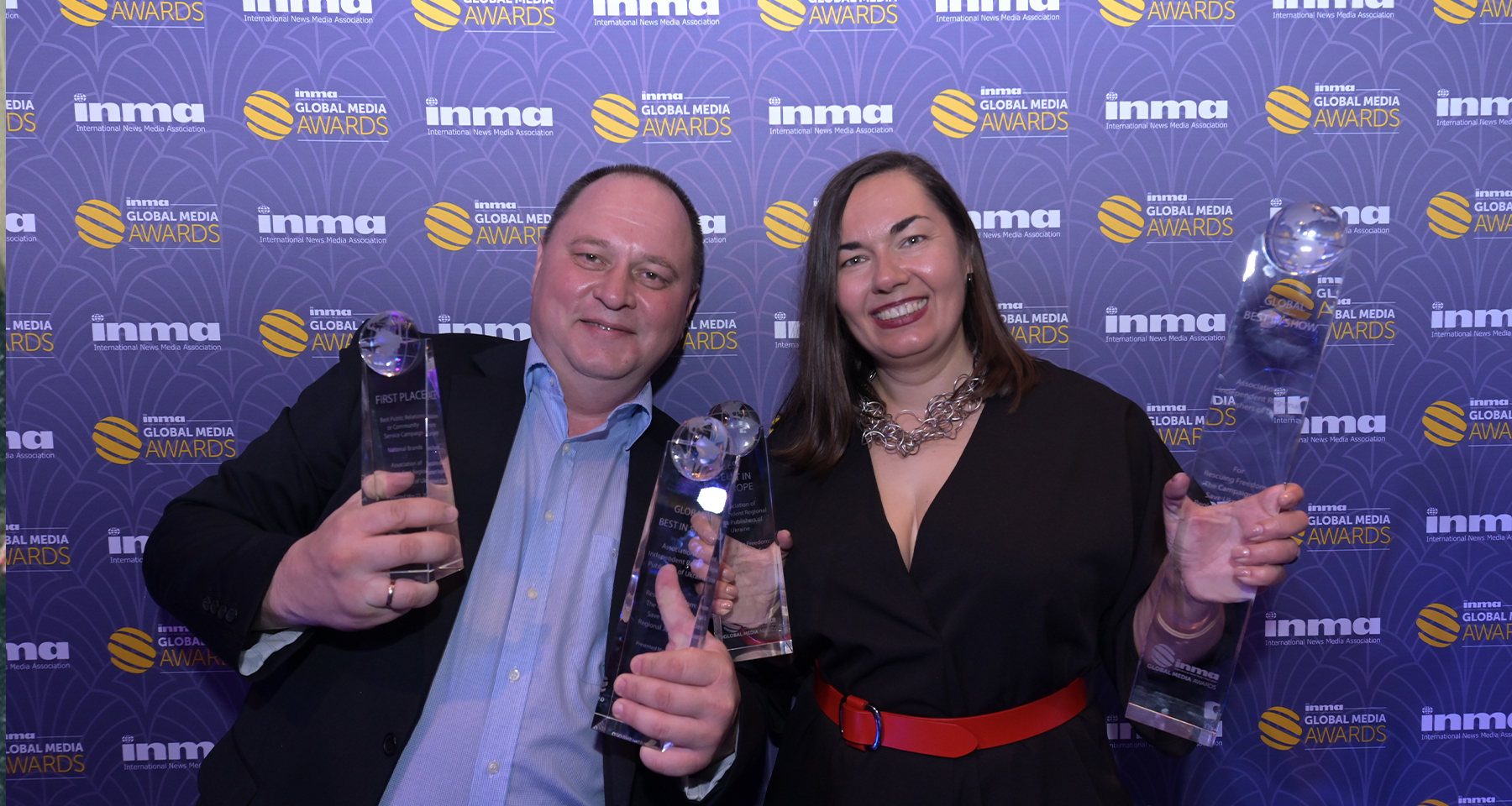 CEO Oksana Brovko (right) accepts the award for Best in Show for the Association of Independent Regional Press Publishers of Ukraine’s “Rescuing Freedom: The Campaign to Save Ukrainian Regional Journalism" at the 2025 Global Media Awards dinner in New York.