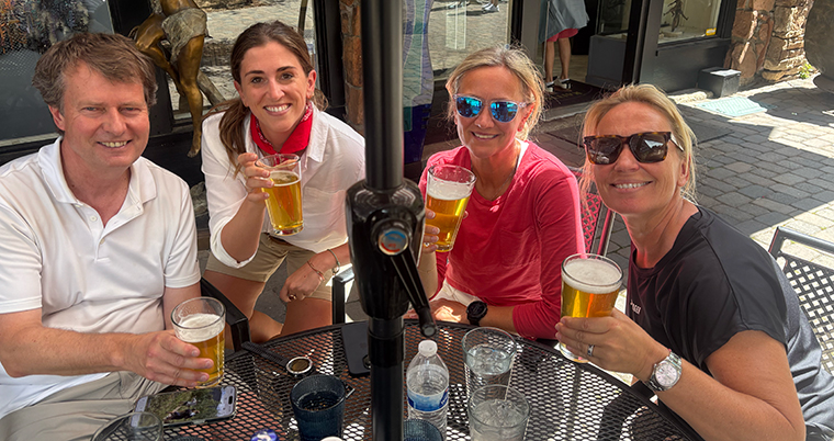 INMA's Kerstin Hasse (second from the left) and Siv Juvik Tveitnes, CEO of Schibsted and INMA’s new president (second from the right), chat with colleagues in Vail.