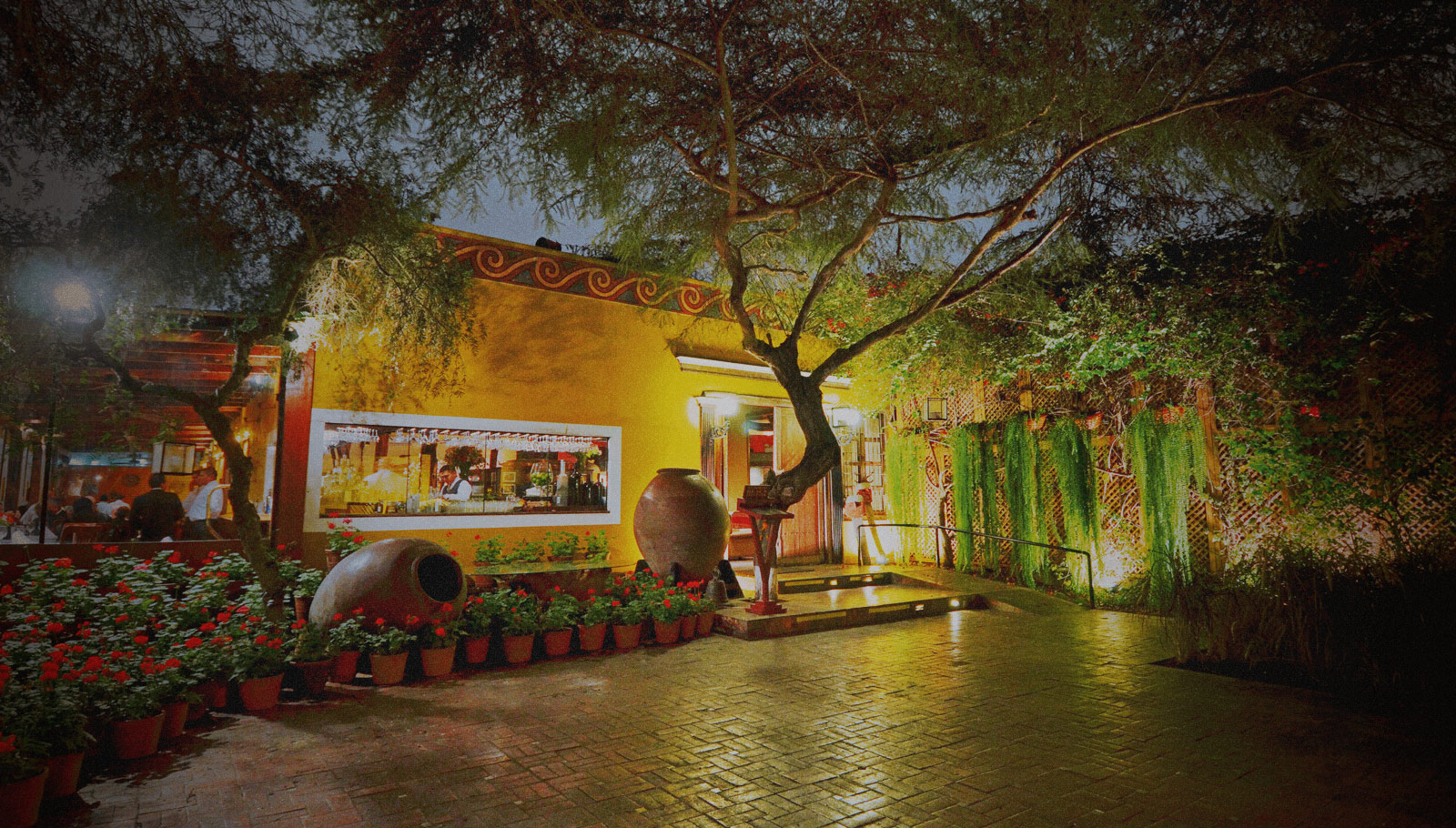 Restaurante Huaca Pucllana exterior