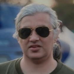  Vivek Malhotra