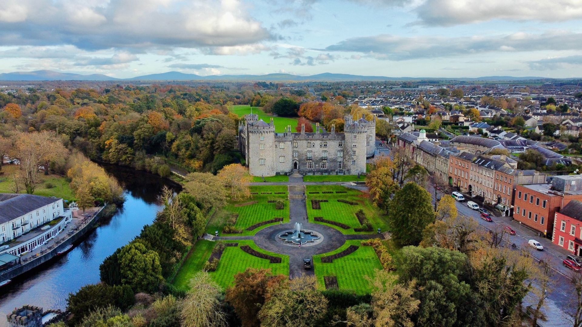 Kilkenny Castle, the River Nore and the city from the air