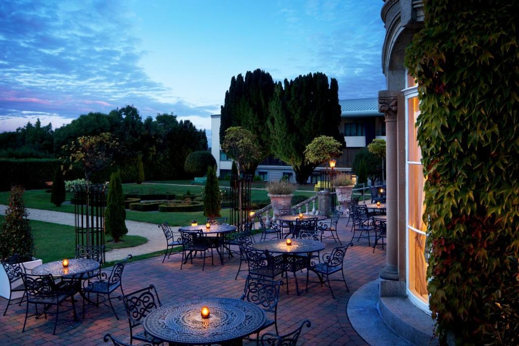 The terrace at Lyrath Estate at dusk